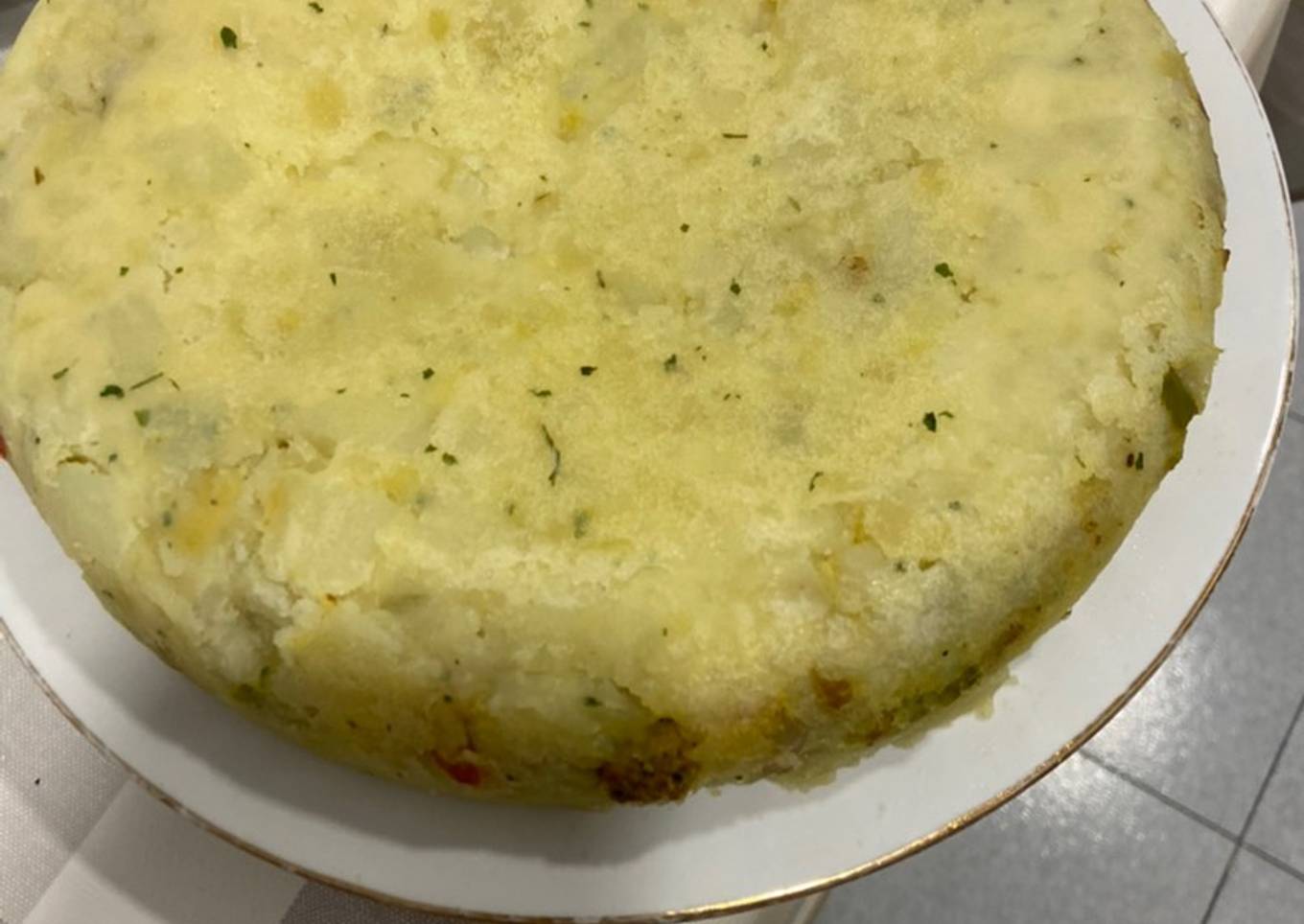 Tortilla rellena de carne picada