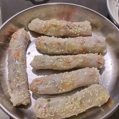 A picture of Rice Paper Roll.