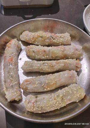 A picture of Rice Paper Roll.