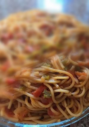 صورة لوصفة معكرونة بصلصة البندورة