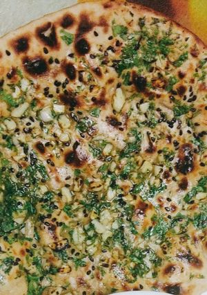 A picture of Garlic Tandoori Roti.