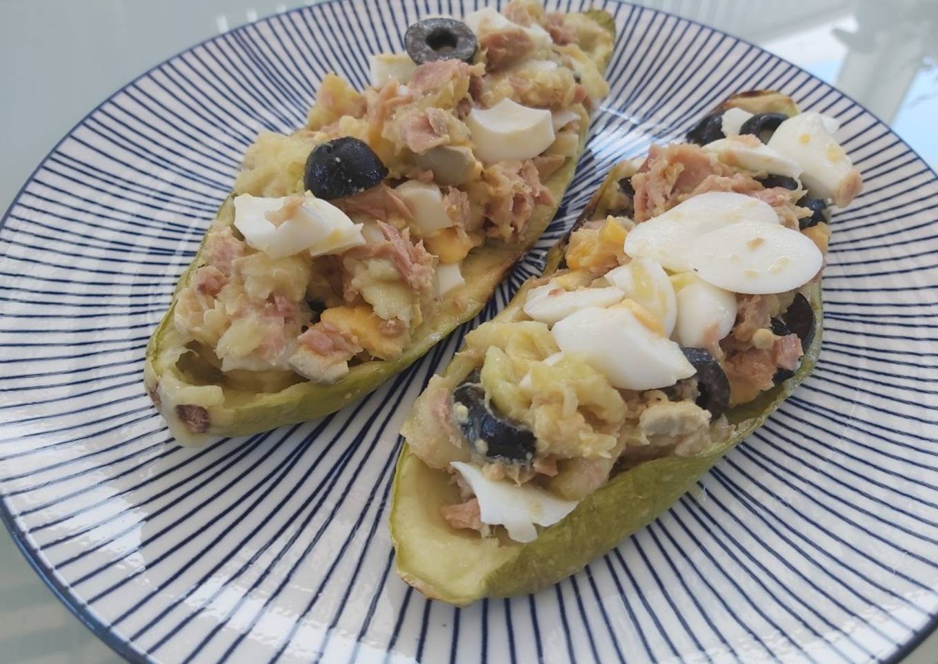 Comida o cena exprés con calabacín relleno