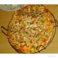 A picture of Vegetable Piza.