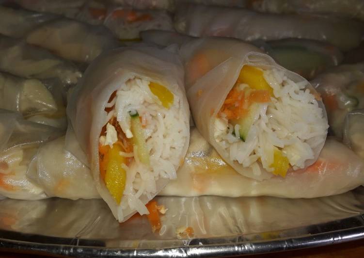 Recipe of Favorite Vietnamese spring rolls and spicy dip