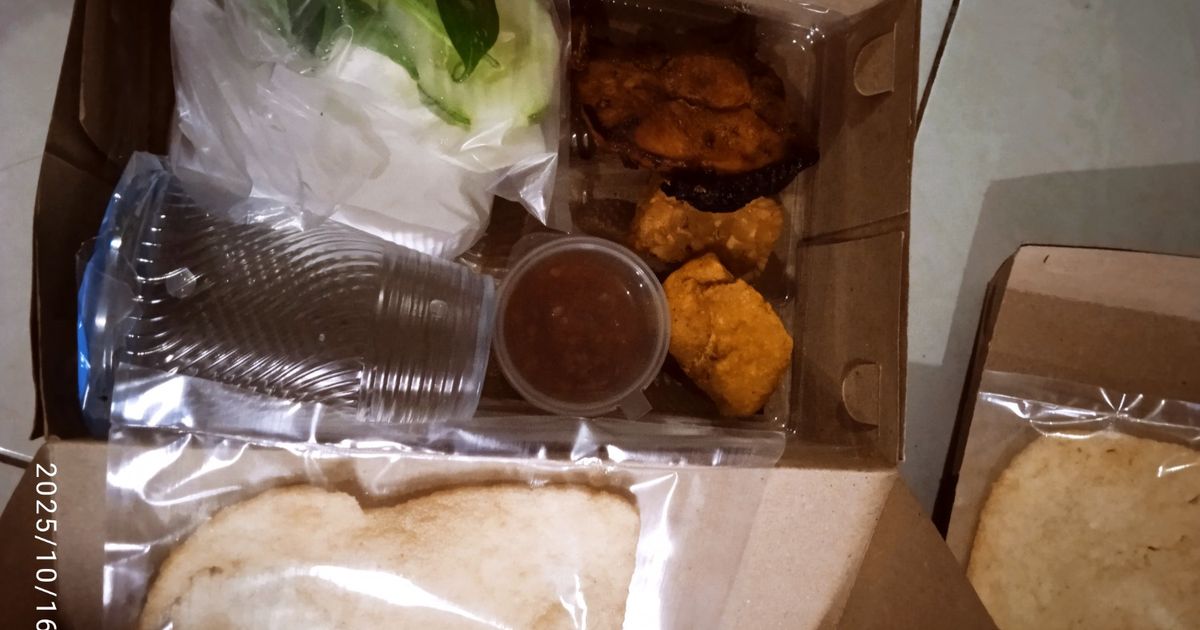 Nasi Box Ayam Bakar Lalapan