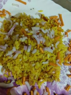 A picture of Onion poha.