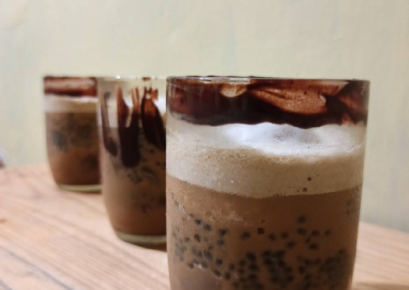 Es Kopi Coklat Selasih