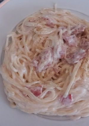 Foto principal de Espaguetis con mozarella y nata