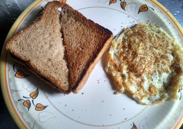 Bread and omlette