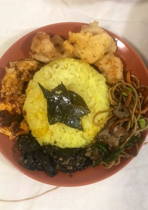 Foto resep Nasi kuning rice cooker