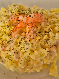 Una foto de Ensaladilla de gambas