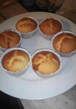 Una foto de Magdalenas comunes y rellenas!!!!