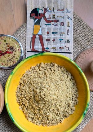 Una foto de Dukkah egipcio 🇪🇬 mezcla saludable de frutos secos y especias 🇪🇬