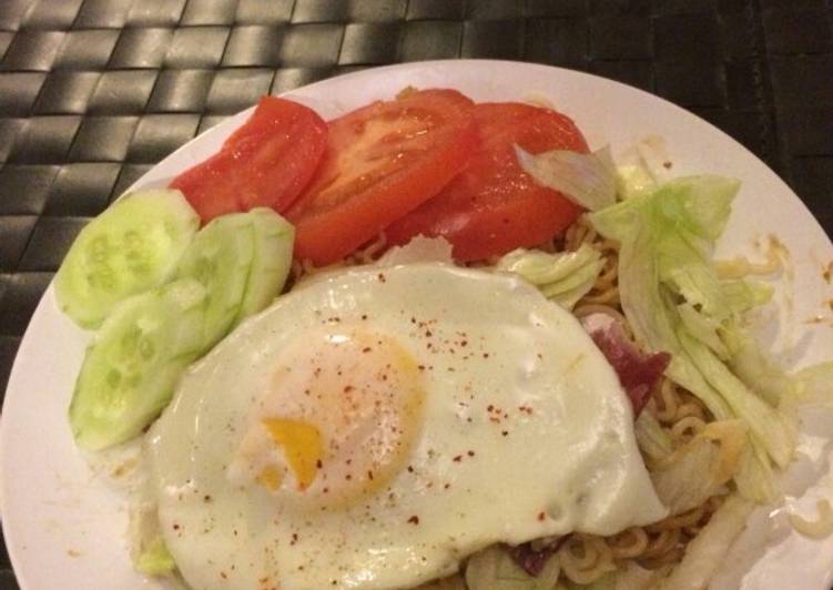 Cara Gampang Menyiapkan Mie goreng simple (dadakan), Lezat Sekali