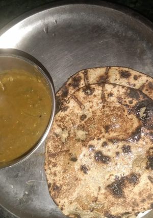A picture of Bajra ka roti.