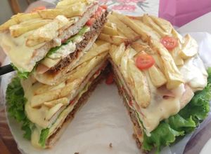 Una foto de HamburguePizza Gigante