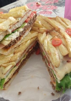 Una foto de HamburguePizza Gigante