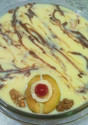 A picture of Custard fruits pudding.