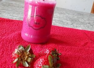 Una foto de Yogur búlgaro y frutas!!!!
