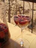 Sangria de Espumante e Frutos Vermelhos