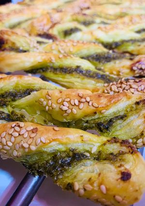 Bazsalikomos pestos csavart recept fotója