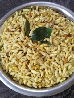காரப்பொரி (Kaarapori recipe in tamil) செய்முறை முக்கிய புகைப்படம்