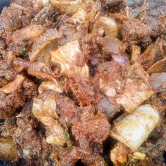 A picture of Sauced assorted meat.