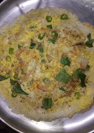 முட்டை தோசை (Muttai dosai recipe in tamil) செய்முறை முக்கிய புகைப்படம்