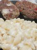 Carne rellena con macarrones con queso