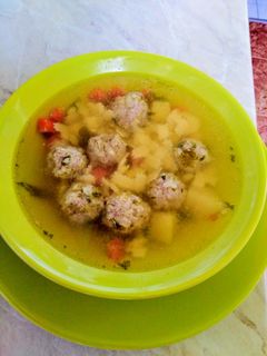 Húsgombóc leves recept fotója