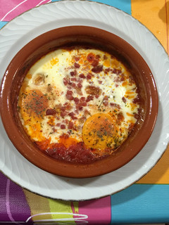 Una foto de Huevos al plato