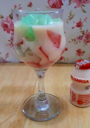 Foto resep Yakult Pelangi DEBM