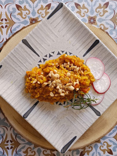 Una foto de Guiso hindú de lentejas // Indian cooked dish 🇮🇳✨