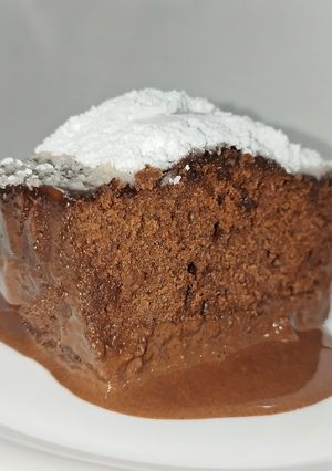 Una foto de Bizcocho húmedo de cacao puro y canela