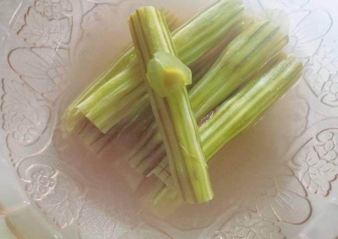 Cara Gampang Menyiapkan Sayur bening buah kelor, Lezat Sekali