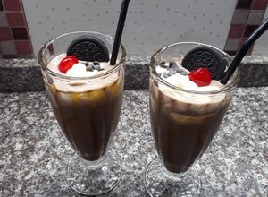 Una foto de Milkshake de oreo y helado de chocolate