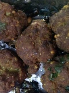 மட்டன் கோலா உருண்டை (Mutton kola urundai recipe in tamil) செய்முறை முக்கிய புகைப்படம்