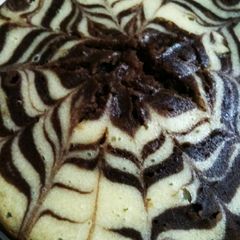 A picture of Marble Cake In Cooker.