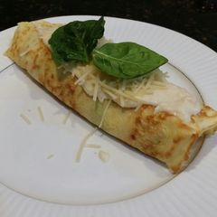 A picture of Brad's chicken florentine crepes.