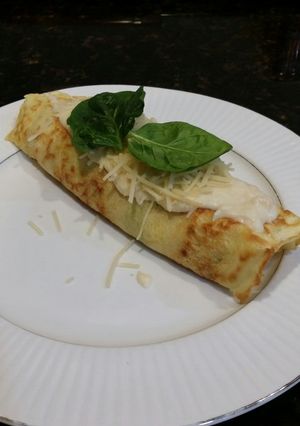 A picture of Brad's chicken florentine crepes.
