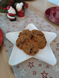 Una foto de Galletas de almendras con plátano y pepitas de chocolate