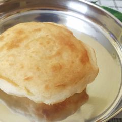 A picture of Bhatura.