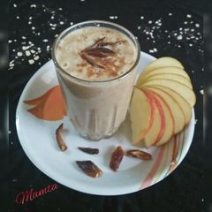 A picture of Oats Apple smoothie.