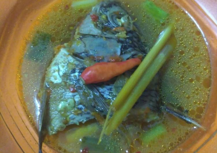 Soup ikan mujair kuah kuning