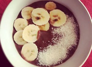 Una foto de Porridge de avena y cacao