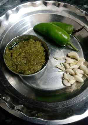 A picture of Garlic Green Chili Chutney.