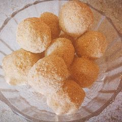 A picture of Roasted chana balls.