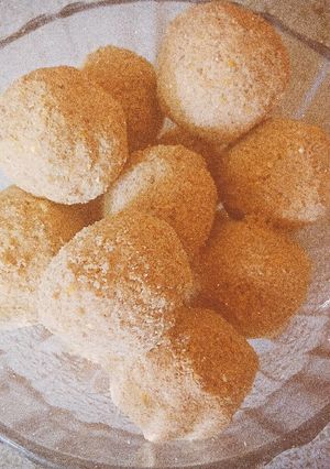 A picture of Roasted chana balls.