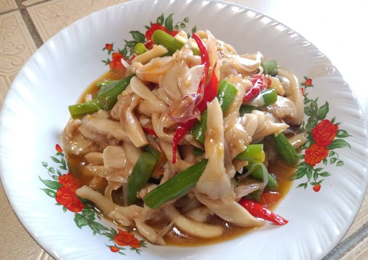 Tumis buncis jamur putih saus tiram