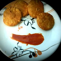A picture of Tasty yummy kachori.